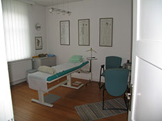 Behandlungszimmer der Naturheilpraxis Anette Praefke in Lübeck